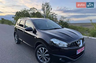 Внедорожник / Кроссовер Nissan Qashqai+2 2011 в 