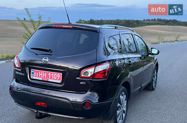 Внедорожник / Кроссовер Nissan Qashqai+2 2011 в 
