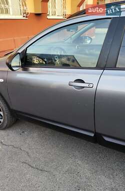 Внедорожник / Кроссовер Nissan Qashqai+2 2013 в 