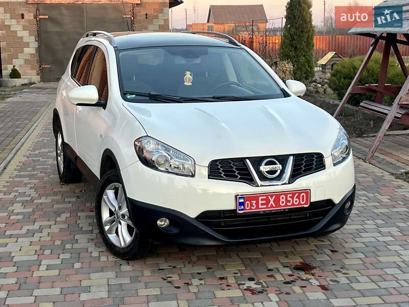Позашляховик / Кросовер Nissan Qashqai+2 2012 в Володимирці