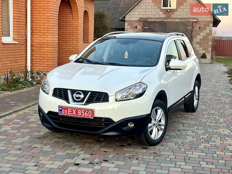 Позашляховик / Кросовер Nissan Qashqai+2 2012 в Володимирці