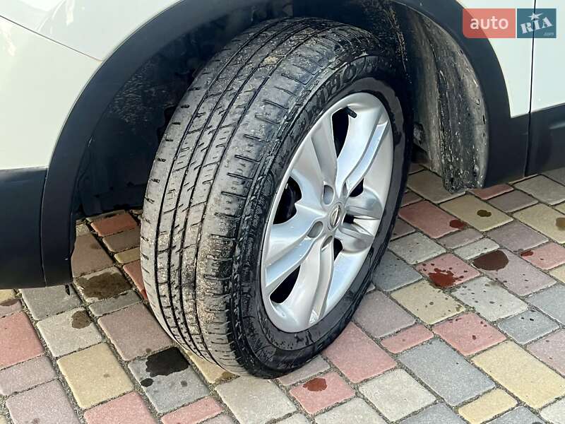 Позашляховик / Кросовер Nissan Qashqai+2 2012 в Володимирці