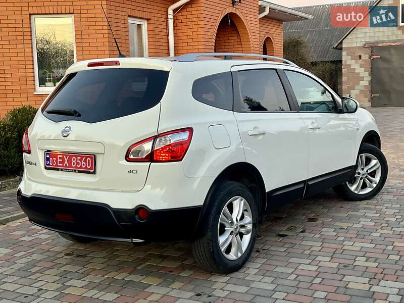 Позашляховик / Кросовер Nissan Qashqai+2 2012 в Володимирці