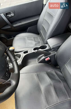 Внедорожник / Кроссовер Nissan Qashqai+2 2013 в 