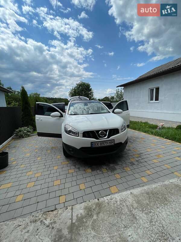 Nissan Qashqai+2 2010