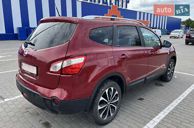 Позашляховик / Кросовер Nissan Qashqai+2 2011 в 