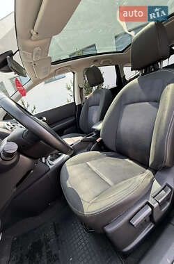 Позашляховик / Кросовер Nissan Qashqai+2 2013 в 