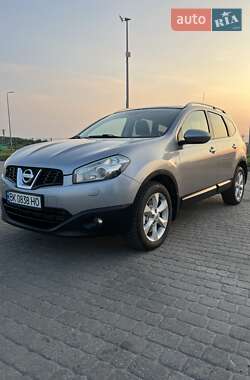 Позашляховик / Кросовер Nissan Qashqai+2 2010 в Радивиліві