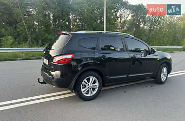 Позашляховик / Кросовер Nissan Qashqai+2 2011 в 