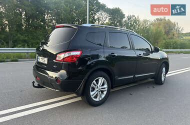 Позашляховик / Кросовер Nissan Qashqai+2 2011 в 
