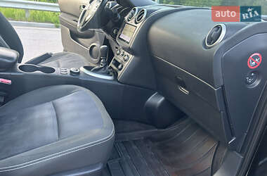 Позашляховик / Кросовер Nissan Qashqai+2 2011 в 