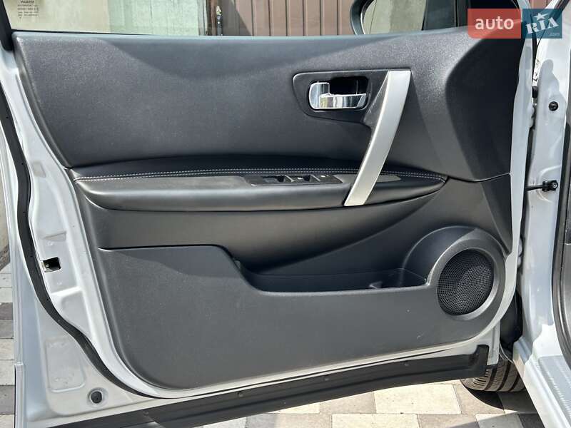 Внедорожник / Кроссовер Nissan Qashqai+2 2009 в Ровно