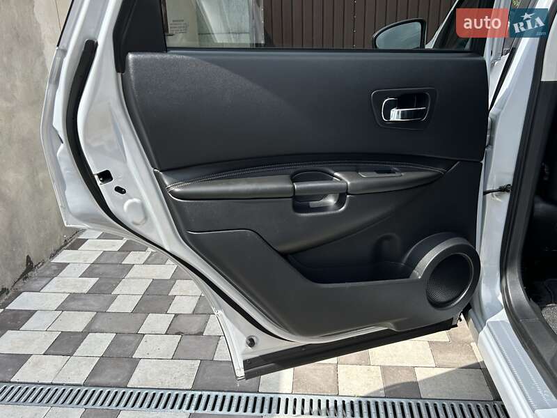 Внедорожник / Кроссовер Nissan Qashqai+2 2009 в Ровно