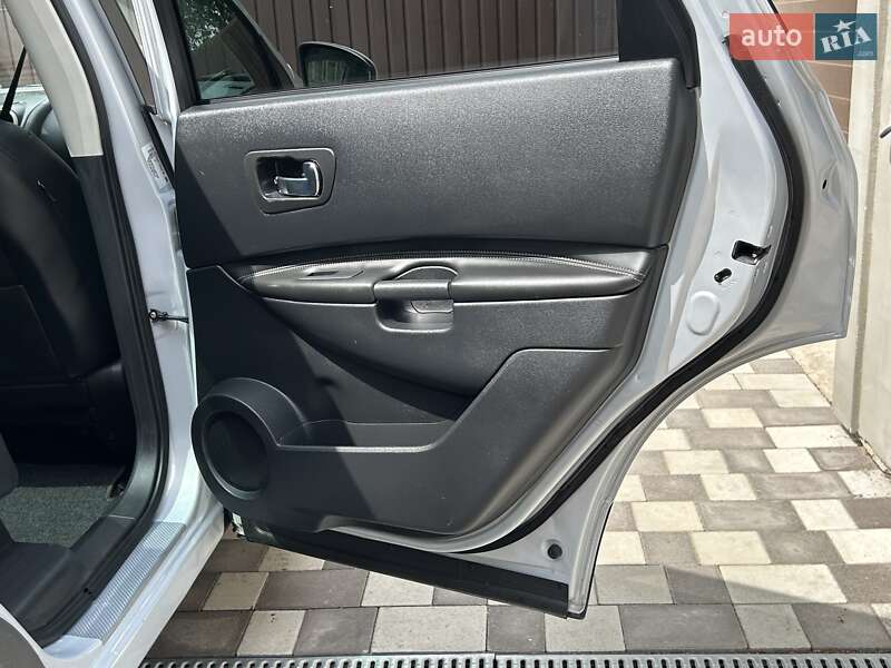 Внедорожник / Кроссовер Nissan Qashqai+2 2009 в Ровно