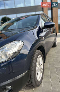 Внедорожник / Кроссовер Nissan Qashqai+2 2011 в 