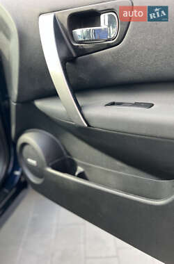 Внедорожник / Кроссовер Nissan Qashqai+2 2011 в 