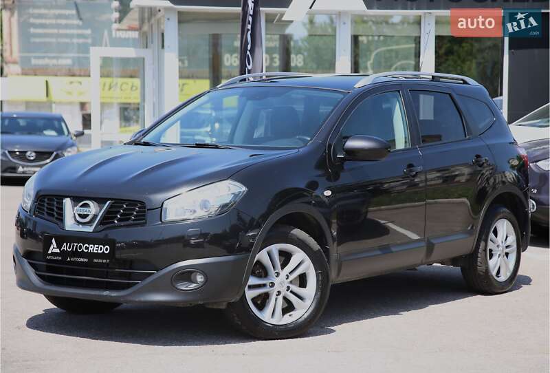 Nissan Qashqai+2 2011