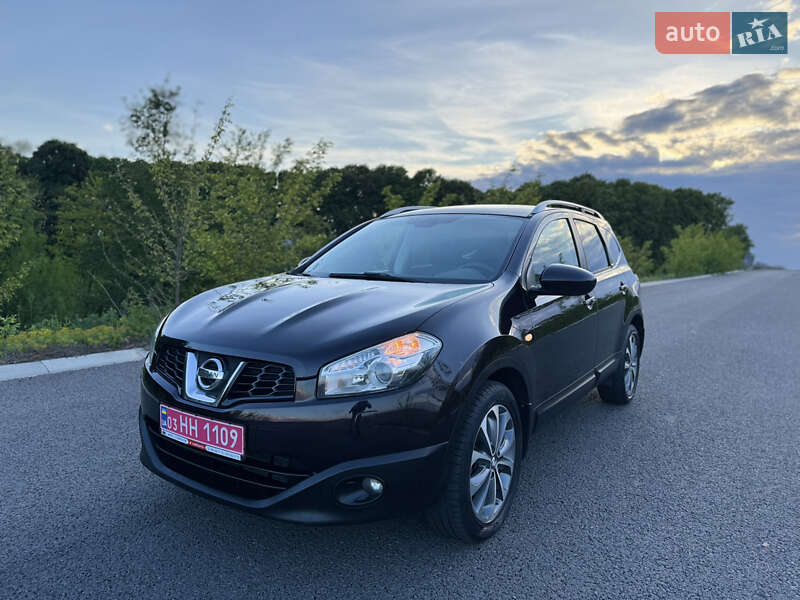 Nissan Qashqai+2 2011