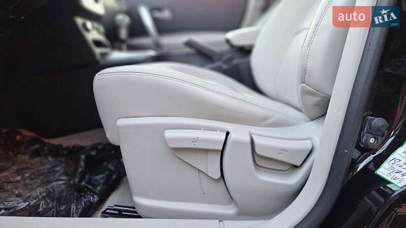 Позашляховик / Кросовер Nissan Qashqai+2 2011 в Вінниці