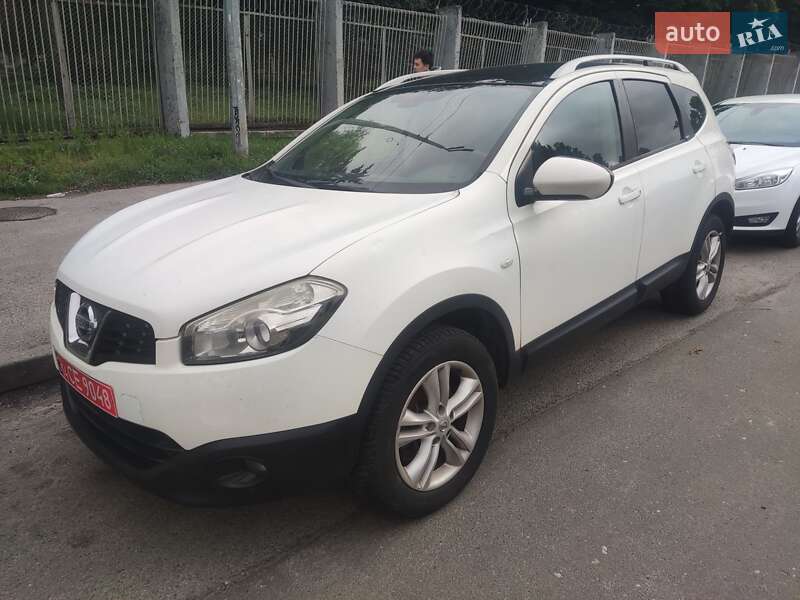 Внедорожник / Кроссовер Nissan Qashqai+2 2011 в 