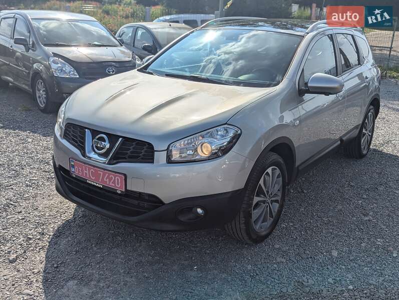 Nissan Qashqai+2 2012