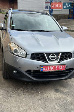 Внедорожник / Кроссовер Nissan Qashqai+2 2011 в 