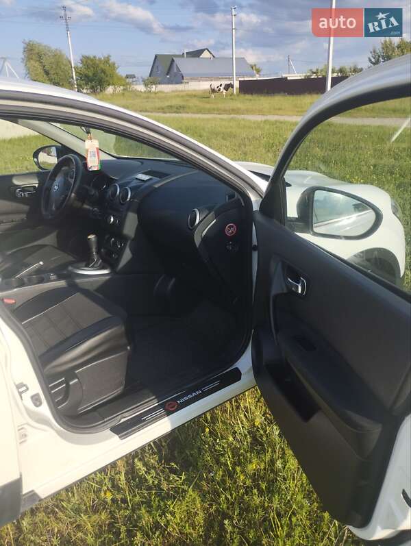 Внедорожник / Кроссовер Nissan Qashqai+2 2011 в Старой Выжевке