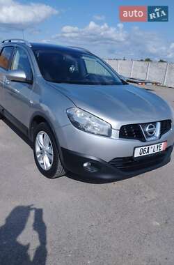 Внедорожник / Кроссовер Nissan Qashqai+2 2012 в 