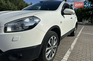 Внедорожник / Кроссовер Nissan Qashqai+2 2012 в 