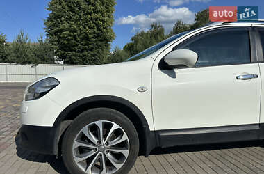 Внедорожник / Кроссовер Nissan Qashqai+2 2012 в 