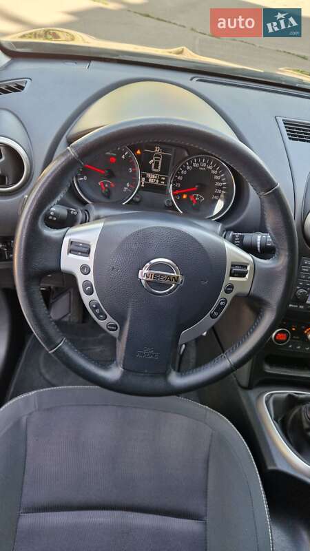 Позашляховик / Кросовер Nissan Qashqai+2 2012 в Миколаєві