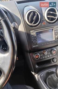 Внедорожник / Кроссовер Nissan Qashqai+2 2010 в 