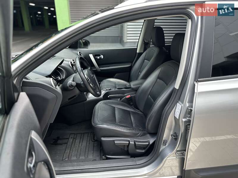 Позашляховик / Кросовер Nissan Qashqai+2 2012 в Києві