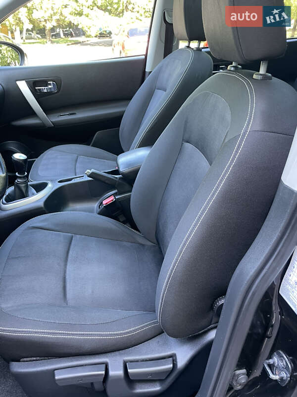 Позашляховик / Кросовер Nissan Qashqai+2 2011 в Рівному