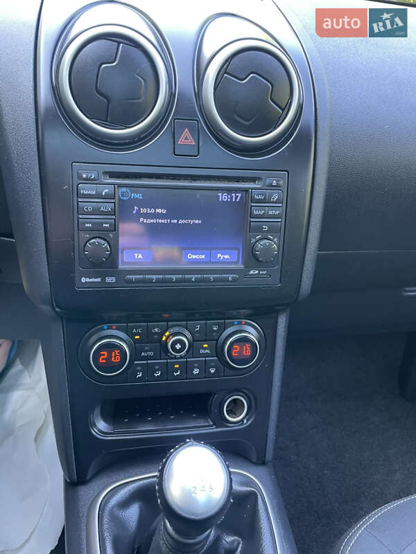 Позашляховик / Кросовер Nissan Qashqai+2 2011 в Рівному