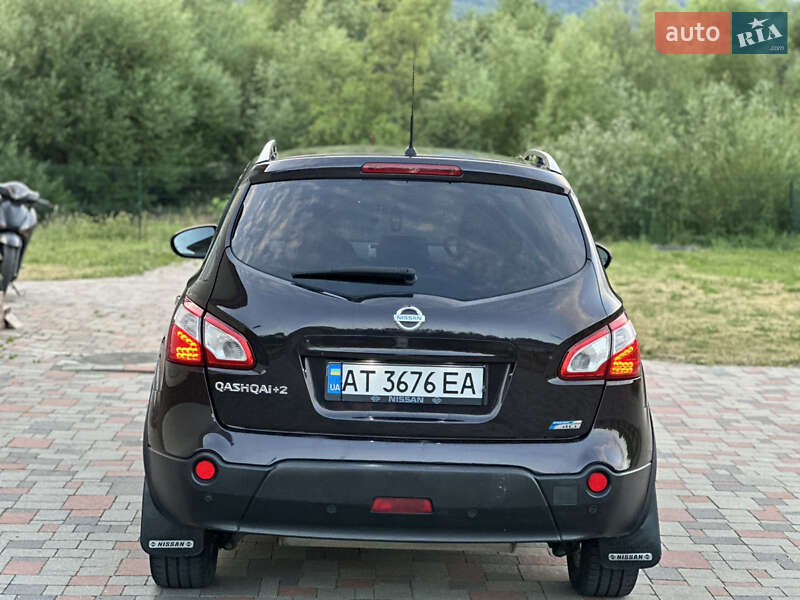 Позашляховик / Кросовер Nissan Qashqai+2 2010 в Івано-Франківську