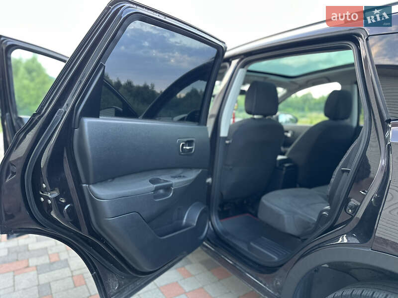Позашляховик / Кросовер Nissan Qashqai+2 2010 в Івано-Франківську