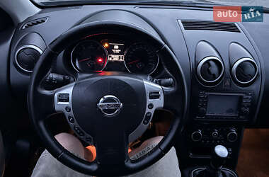 Внедорожник / Кроссовер Nissan Qashqai+2 2011 в 