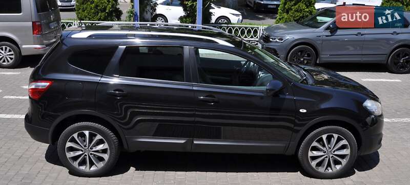 Внедорожник / Кроссовер Nissan Qashqai+2 2010 в Одессе