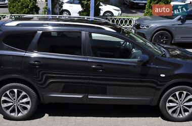 Внедорожник / Кроссовер Nissan Qashqai+2 2010 в 
