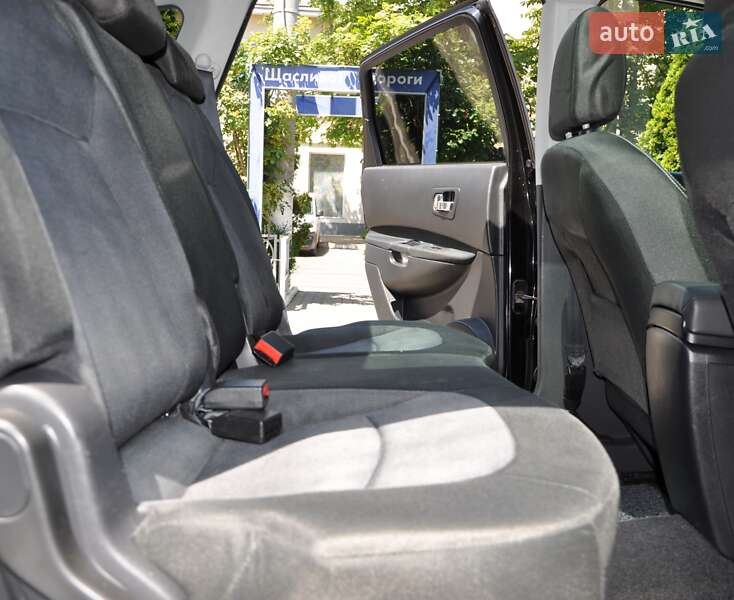 Внедорожник / Кроссовер Nissan Qashqai+2 2010 в Одессе