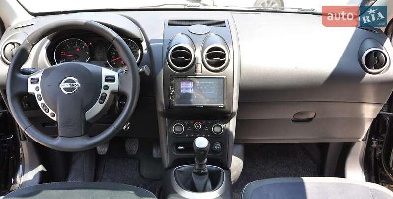 Внедорожник / Кроссовер Nissan Qashqai+2 2010 в Одессе