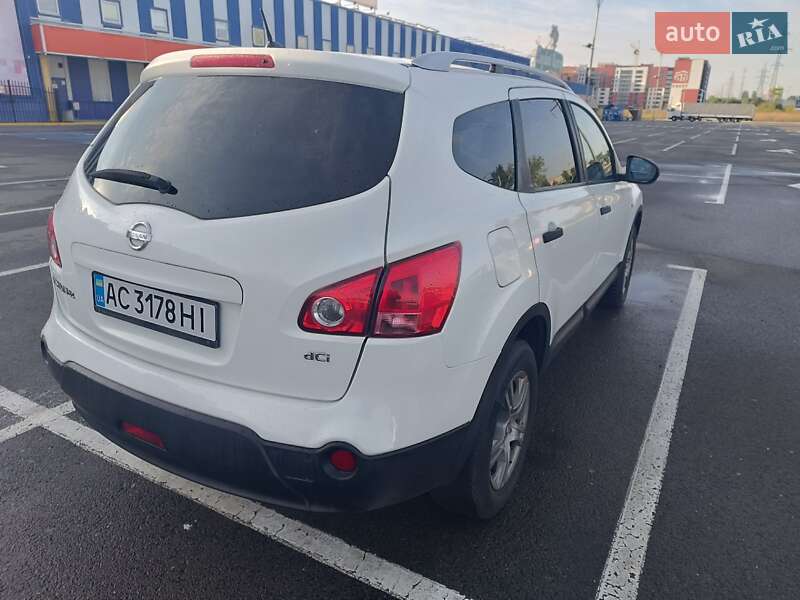 Позашляховик / Кросовер Nissan Qashqai+2 2010 в Луцьку