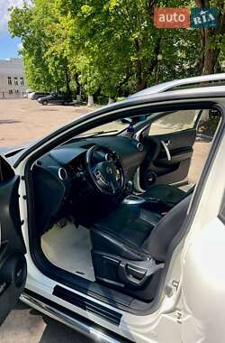 Внедорожник / Кроссовер Nissan Qashqai+2 2011 в 