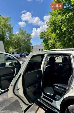 Внедорожник / Кроссовер Nissan Qashqai+2 2011 в 