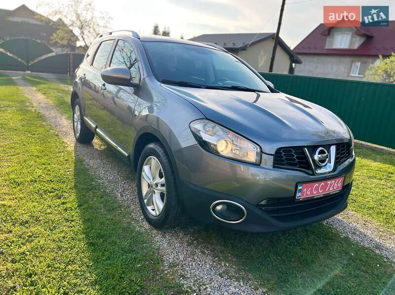 Nissan Qashqai+2 2011