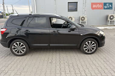 Внедорожник / Кроссовер Nissan Qashqai+2 2010 в 