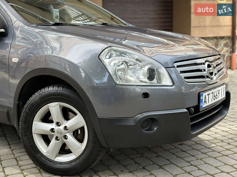 Позашляховик / Кросовер Nissan Qashqai+2 2009 в Івано-Франківську