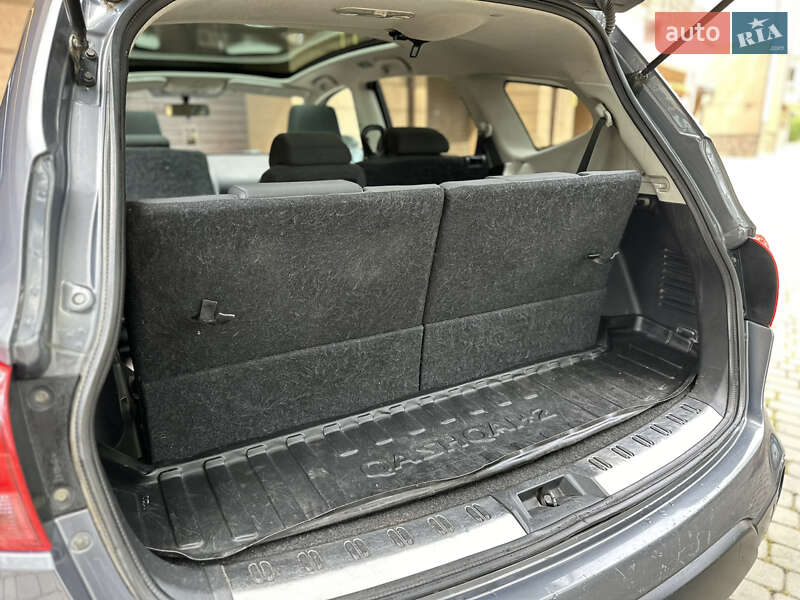 Позашляховик / Кросовер Nissan Qashqai+2 2009 в Івано-Франківську