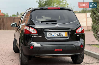 Внедорожник / Кроссовер Nissan Qashqai+2 2011 в 